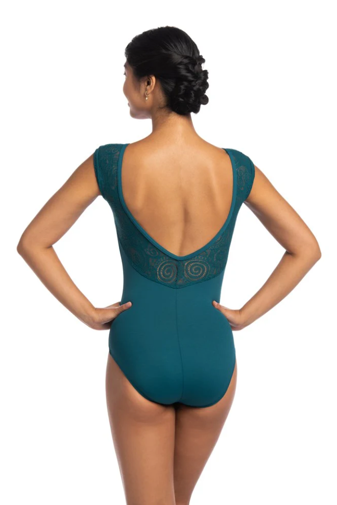 Elodie with Lola Lace - Adult